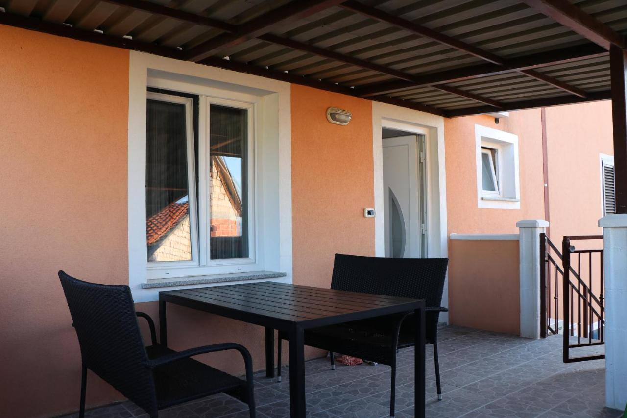 Nona Lili Apartment Izola Bagian luar foto